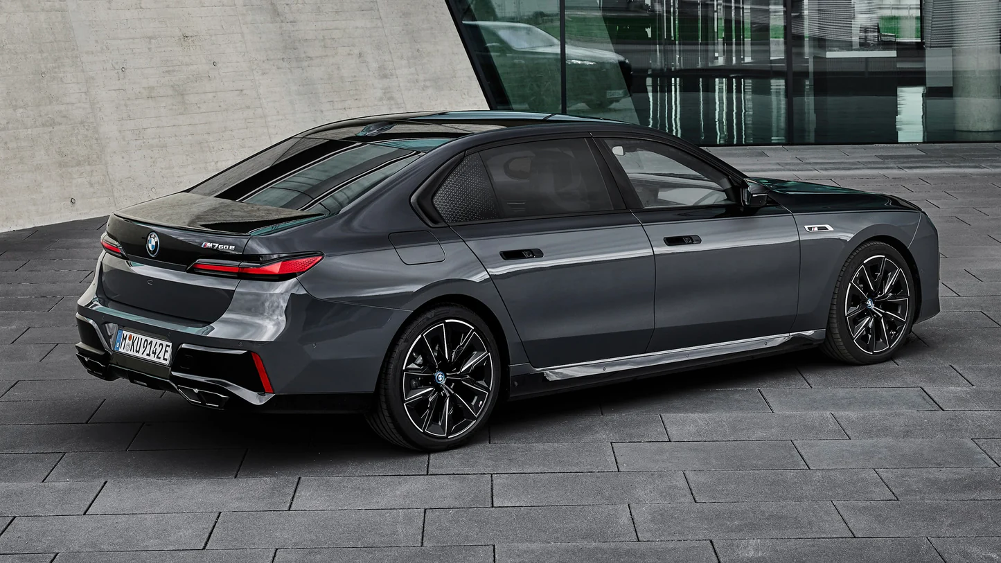 Araç Kapak Fotoğrafı